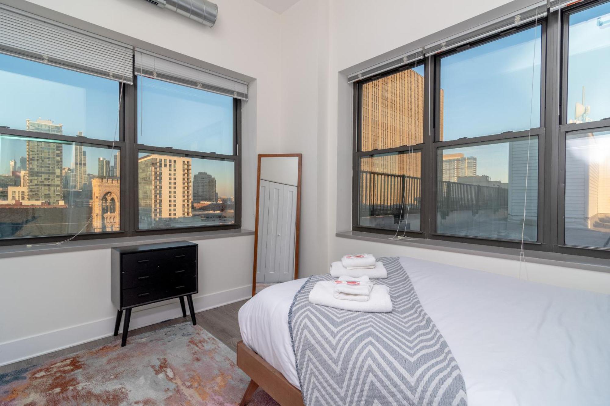 Mccormick Place 3Br Luxury Penthouse Duplex With Personal Rooftop And Optional Parking For 8 Guests In Chicago South Loop Exteriér fotografie